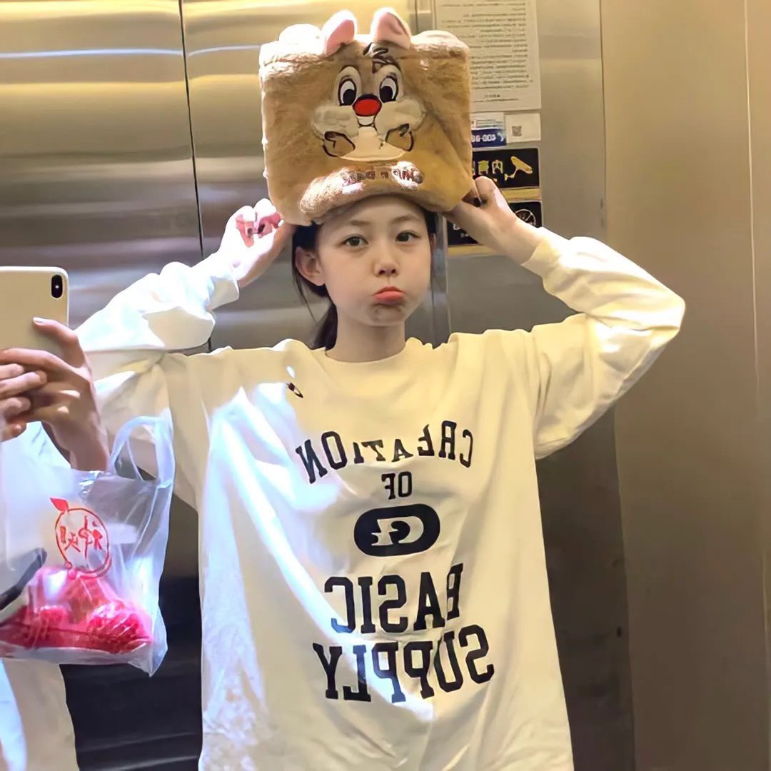 秀色依旧照清眸